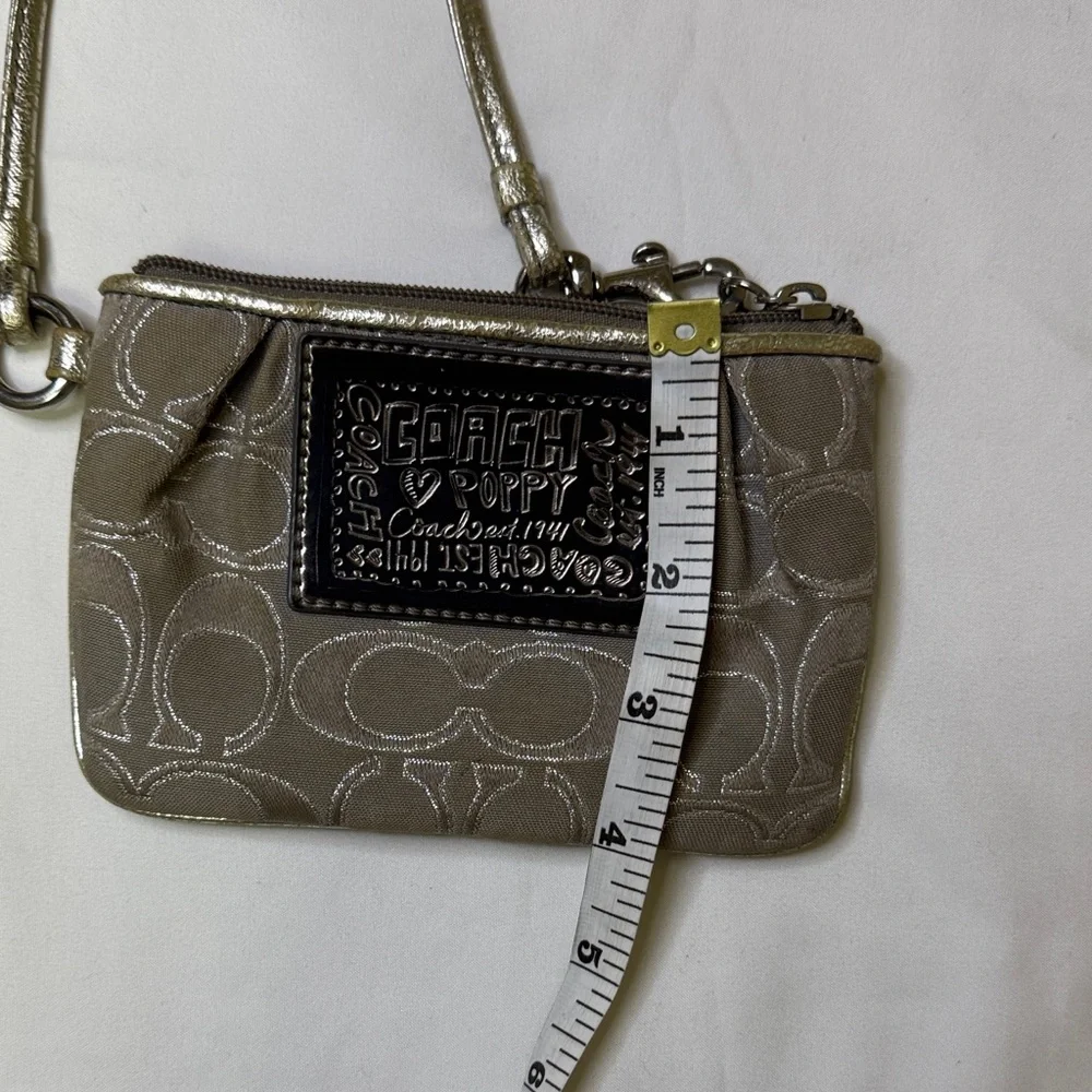 Coach‎ Poppy Signature Silver Wristlet | Glitter Patch Mini
